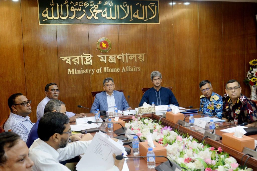 প্রকল্প বাস্তবায়নে সময়সীমা ও স্বচ্ছতা নিশ্চিতের নির্দেশ দিলেন স্বরাষ্ট্রমন্ত্রী