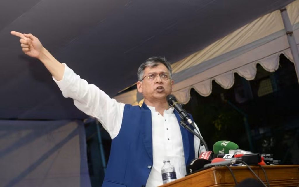 আওয়ামী ফ্যাসিবাদী শক্তিকে বাংলাদেশে আর কোনদিন রাজনীতি করতে দেওয়া হবে না- স্বরাষ্ট্রমন্ত্রী