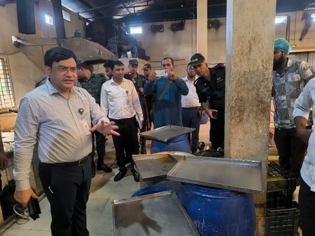 কিশোরগঞ্জে ভ্রাম্যমাণ আদালতের অভিযানে ১০ লাখ টাকা জরিমানা