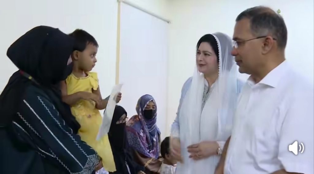 চট্টগ্রামে শহিদ দুই সেনা পরিবারের সদস্যের হাতে আর্থিক সহায়তার চেক তুলে দিলেন প্রধানমন্ত্রী