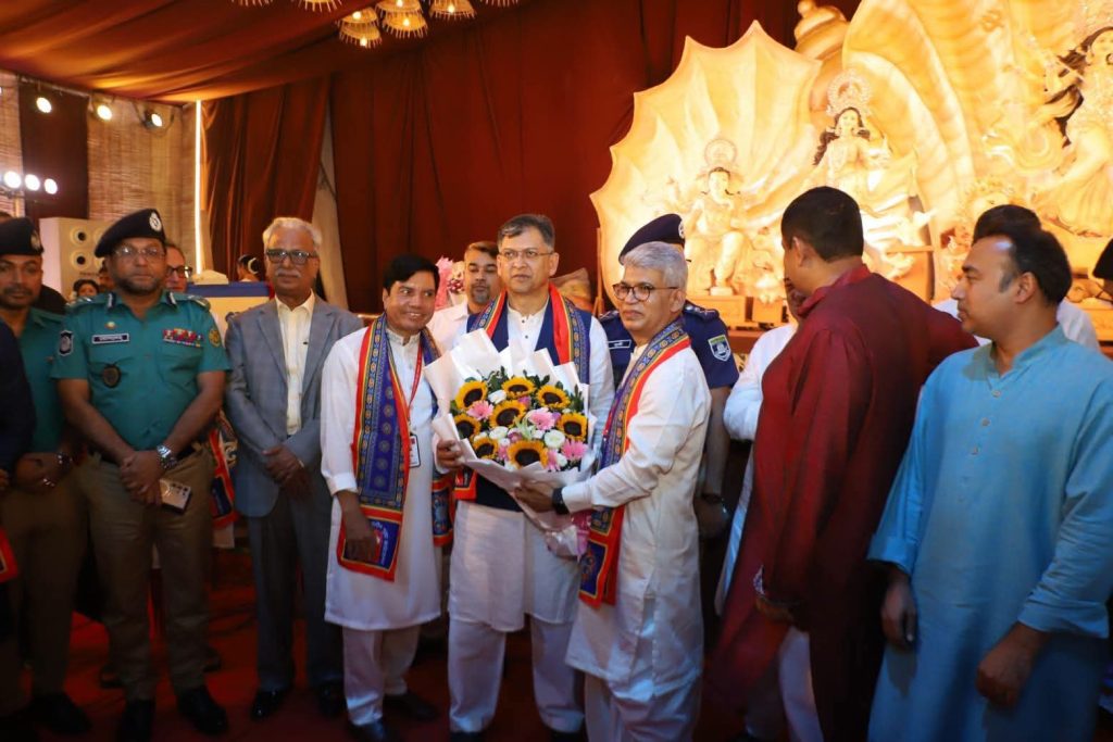 সর্বোচ্চ মণ্ডপ, বরাদ্দ, ছুটি, নিরাপত্তা ও আনন্দ-উৎসবে দুর্গাপূজা উদযাপিত হচ্ছে: স্বরাষ্ট্রমন্ত্রী