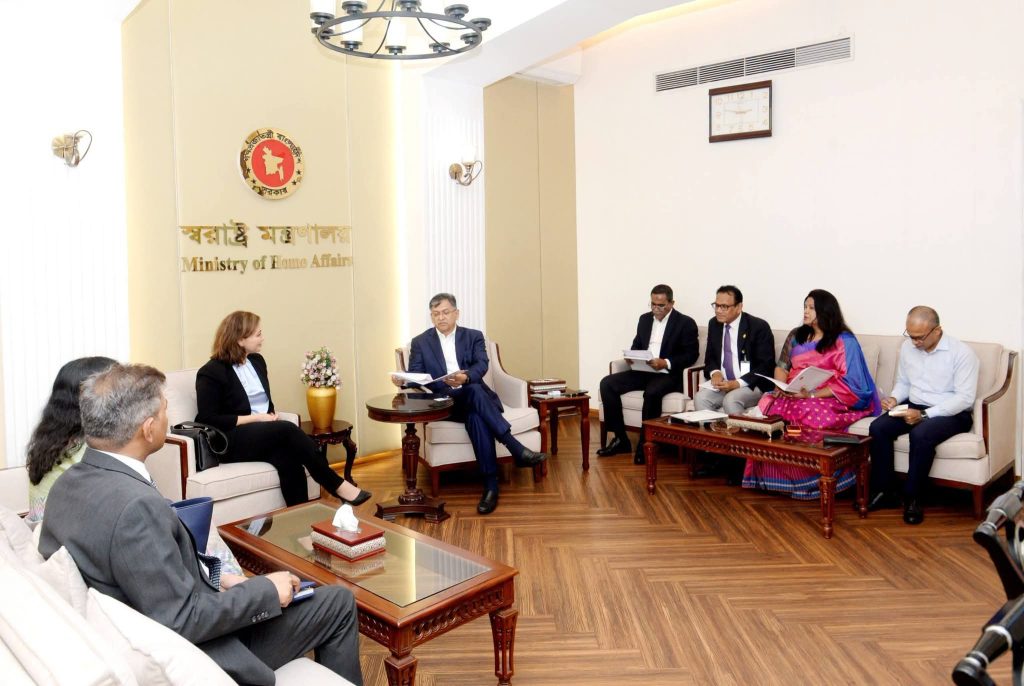 স্বরাষ্ট্রমন্ত্রীর সঙ্গে উইনরক ইন্টারন্যাশনালের প্রেসিডেন্টের সৌজন্য সাক্ষাৎ