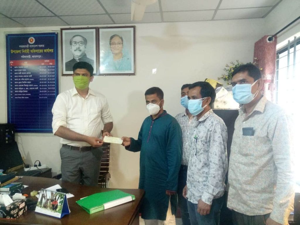 কণ্যাদায়গ্রস্ত পরিবারের পাশে সরিষাবাড়ীর ইউএনও শিহাব উদ্দিন আহমদ